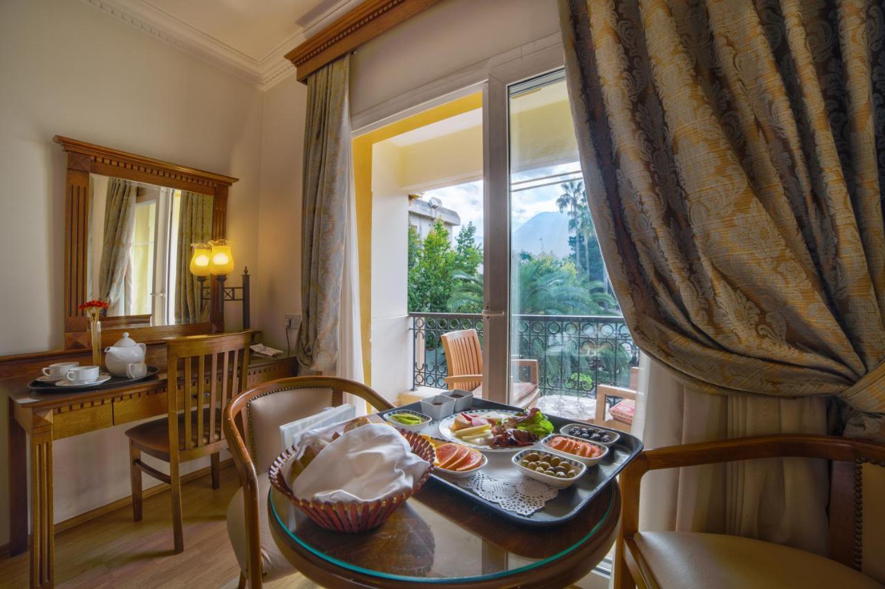 Hotel Pia Bella Kyrenia  Extérieur photo