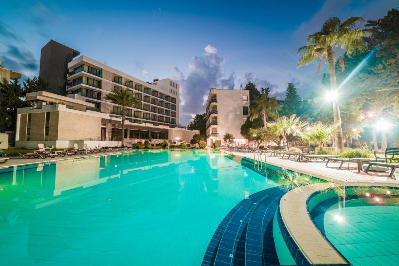 Hotel Pia Bella Kyrenia  Extérieur photo