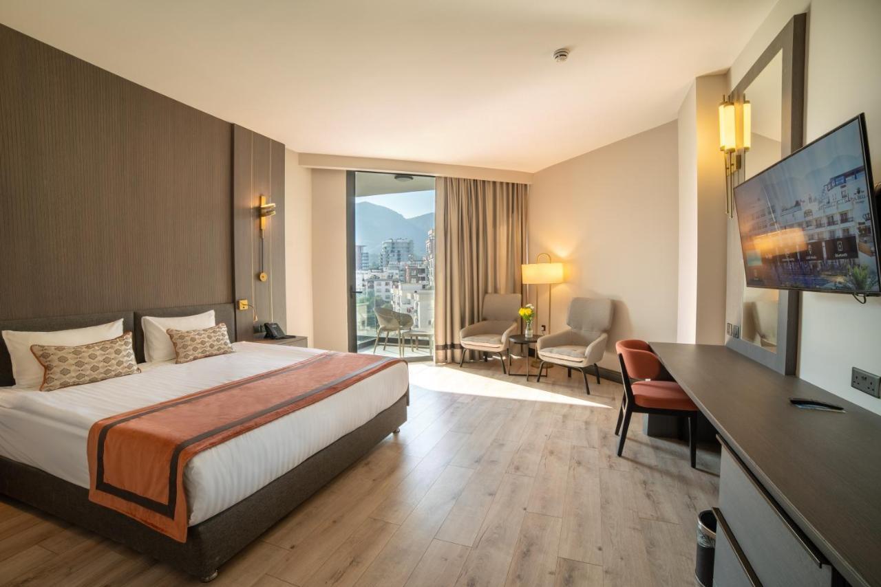 Hotel Pia Bella Kyrenia  Extérieur photo
