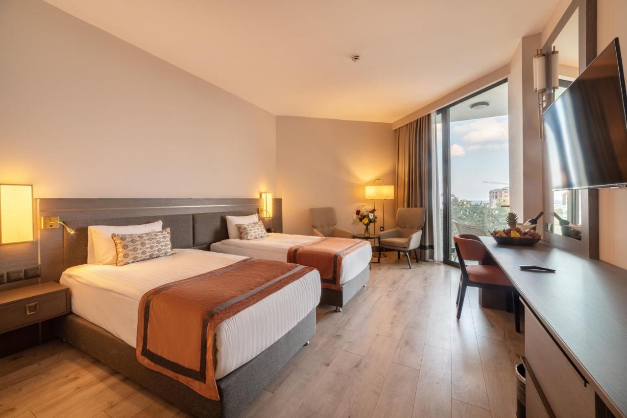 Hotel Pia Bella Kyrenia  Extérieur photo