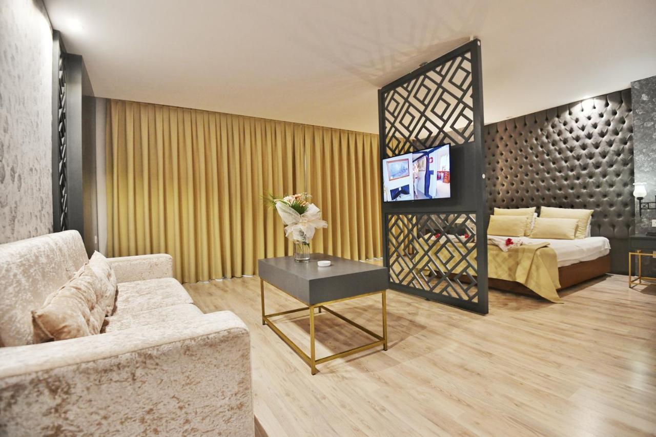 Hotel Pia Bella Kyrenia  Extérieur photo