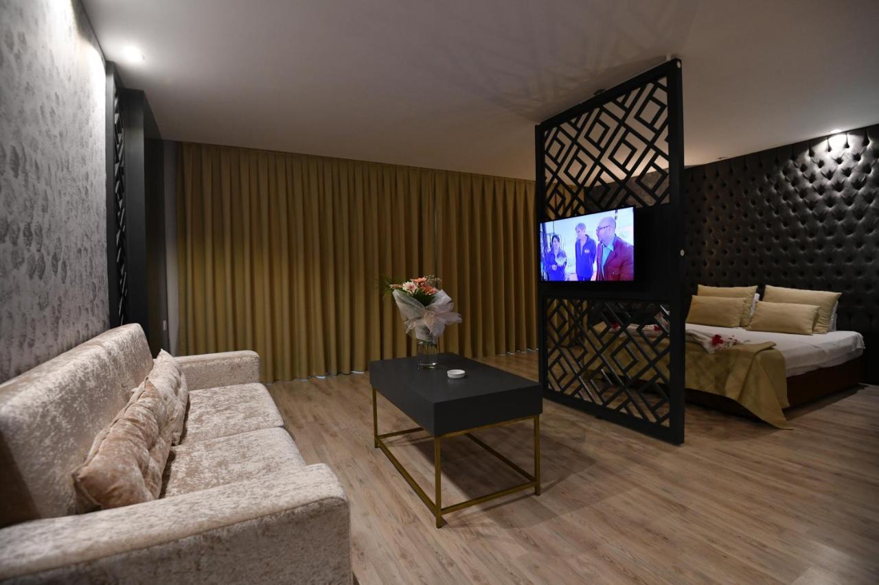 Hotel Pia Bella Kyrenia  Extérieur photo