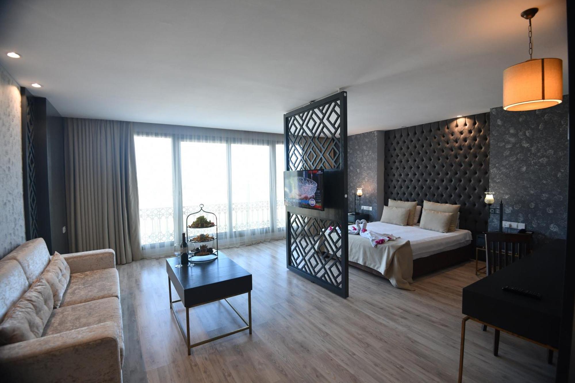 Hotel Pia Bella Kyrenia  Extérieur photo