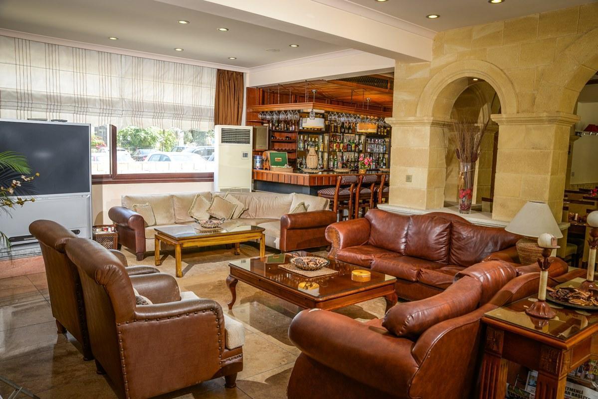 Hotel Pia Bella Kyrenia  Extérieur photo