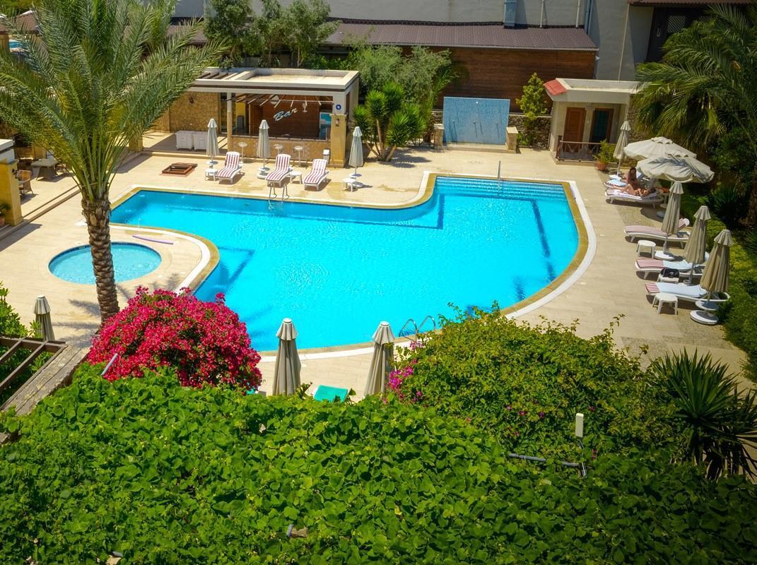 Hotel Pia Bella Kyrenia  Extérieur photo